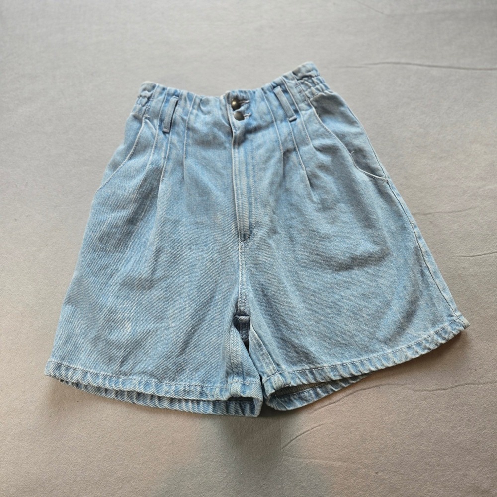 Pull&Bear Light Wash High Rise Paperbag Waist Pleated Denim Jorts Womens Size 2